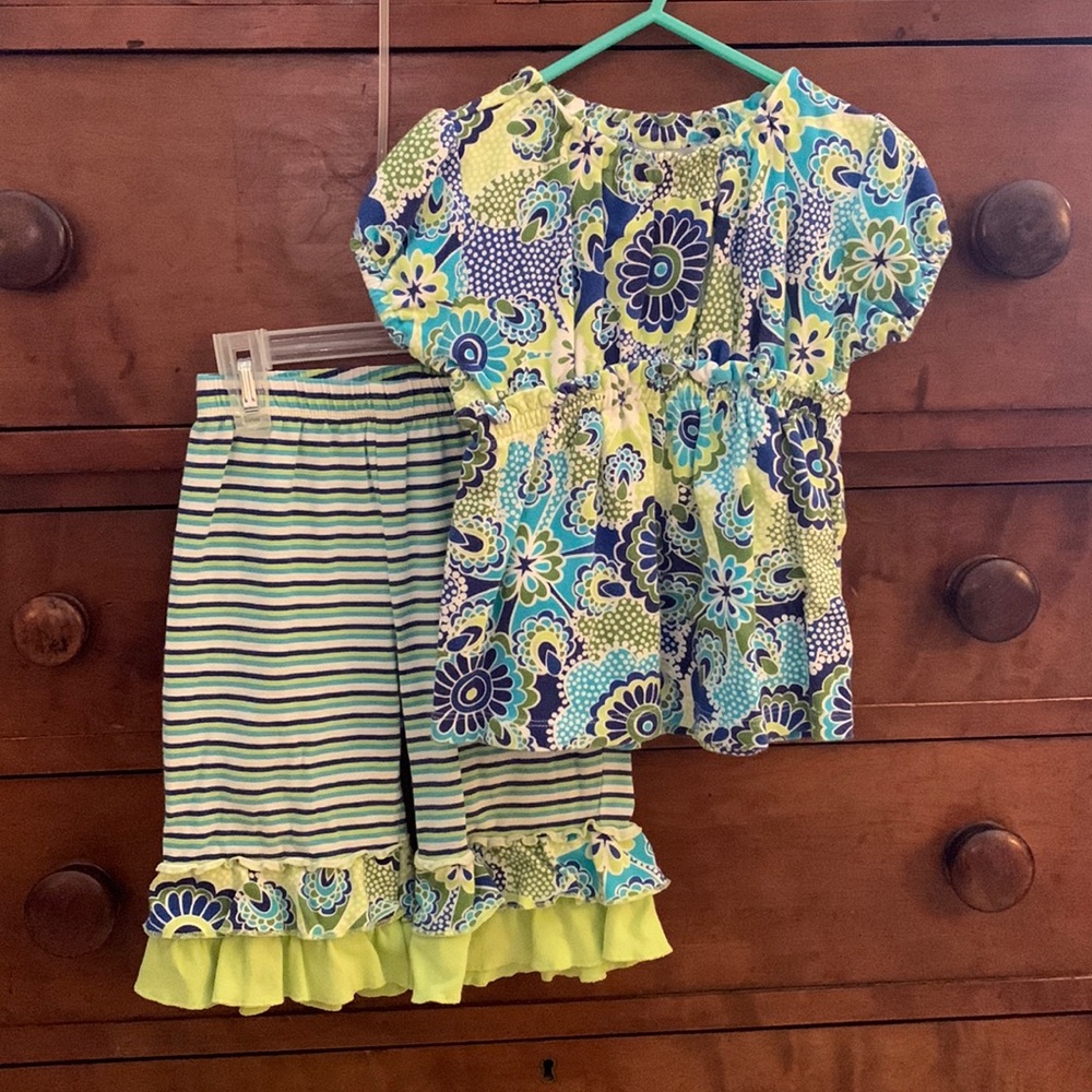 Tara Collection Size 3 knit outfit